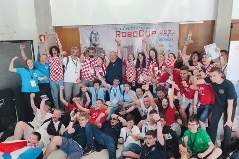 Euro Robocup: Čak sedam medalja ide hrvatskim robotičarima