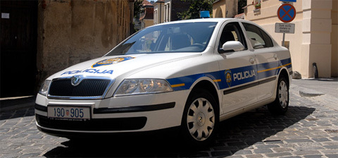 Policija privela prevarante iz Corbisa